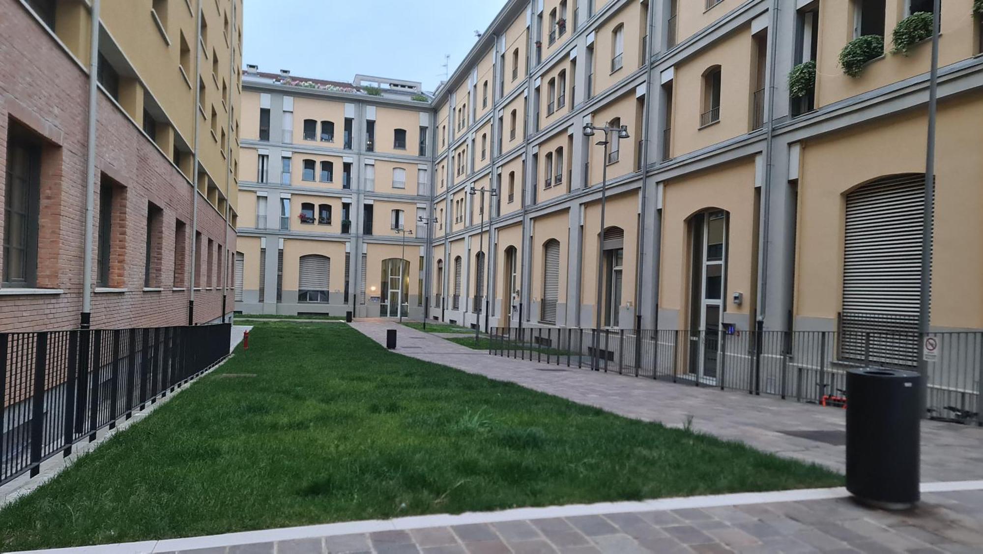 Milan Space Loft - Apartment Close To M5 Subway - Free Parking - Sky & Netflix Tv Exterior photo